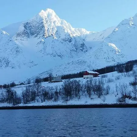 别墅 Jiehkkivarri Laksvatn